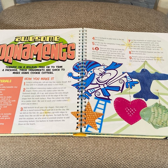 BETTER HOMES & GARDENS Junior Craft Book - Picture 3 of 3